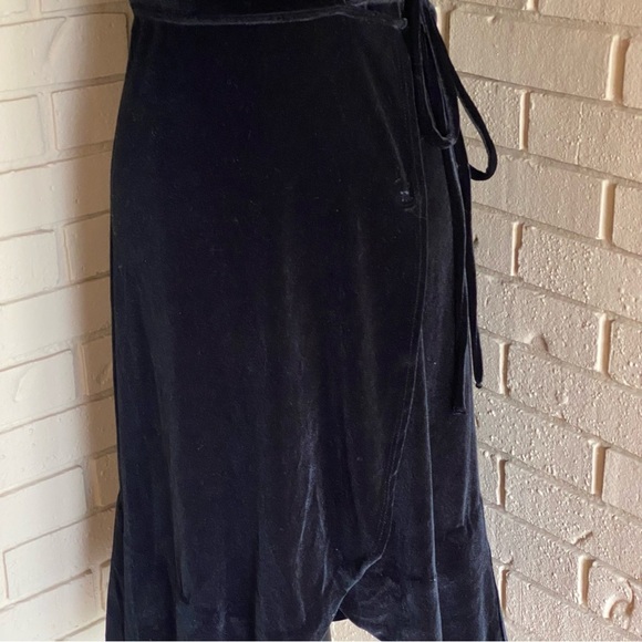 Anthropologie BHLDN Black Velvet Mini Wrap Dress Cocktail Stretch Feminine Small - Picture 2 of 8